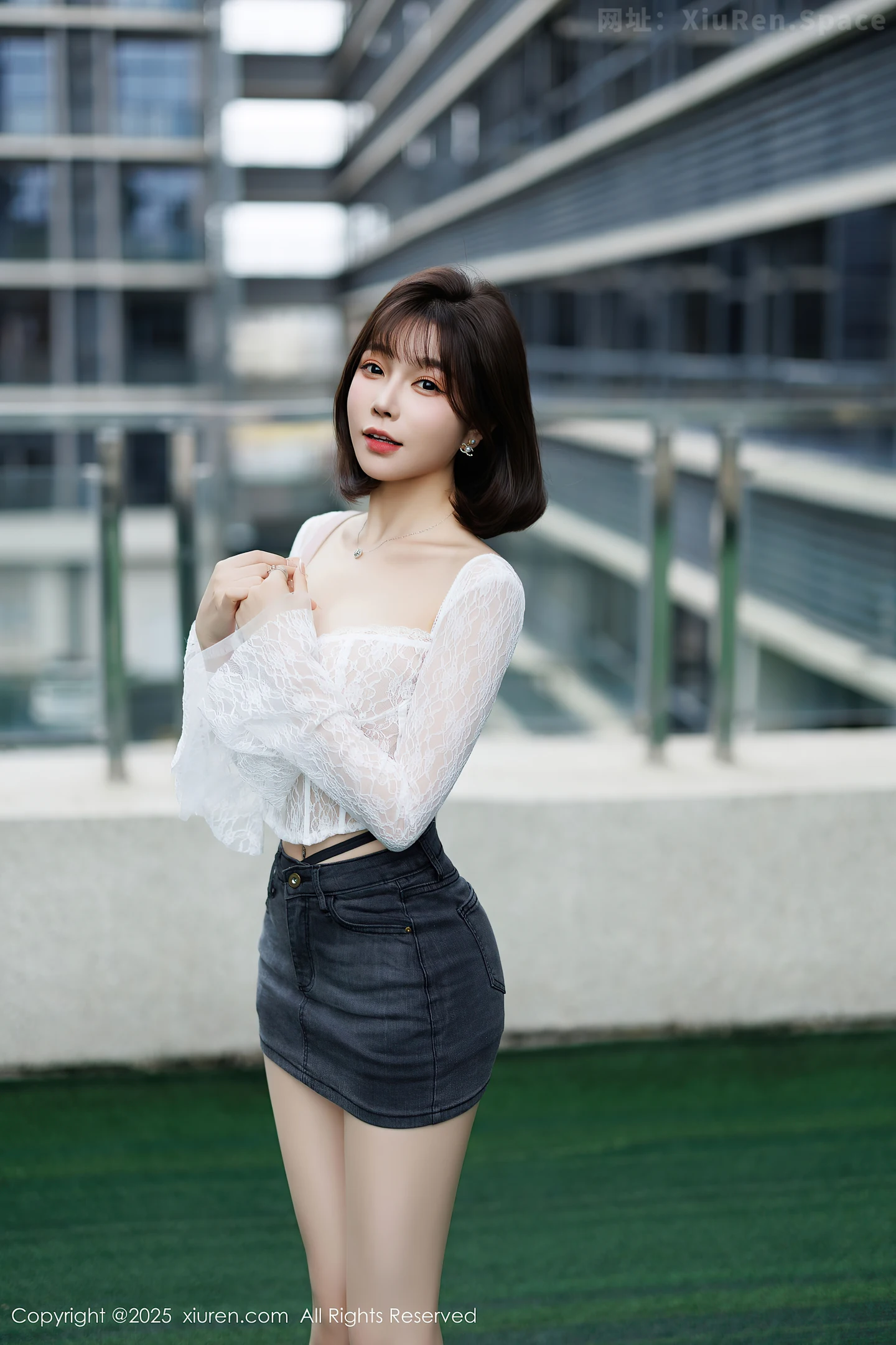 图片[6]-[XiuRen秀人网] VOL.10113 女神徐莉芝Booty白色上衣配肉丝袜+蓝色情趣内衣秀美腿诱惑写真83P-秀人网官方网站